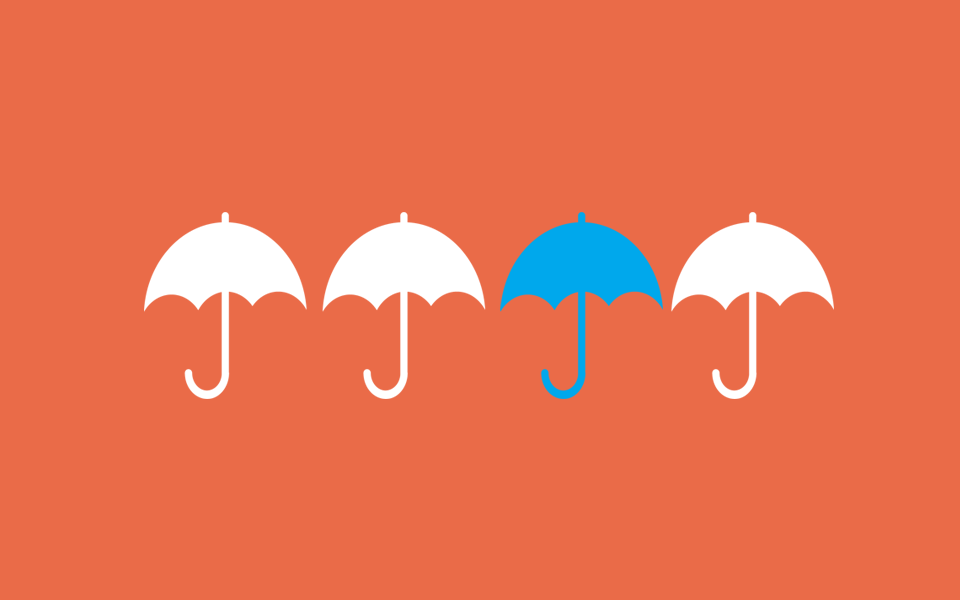 Quattro ombrelli, tre bianchi e uno azzurro Facebook, su fondo arancio